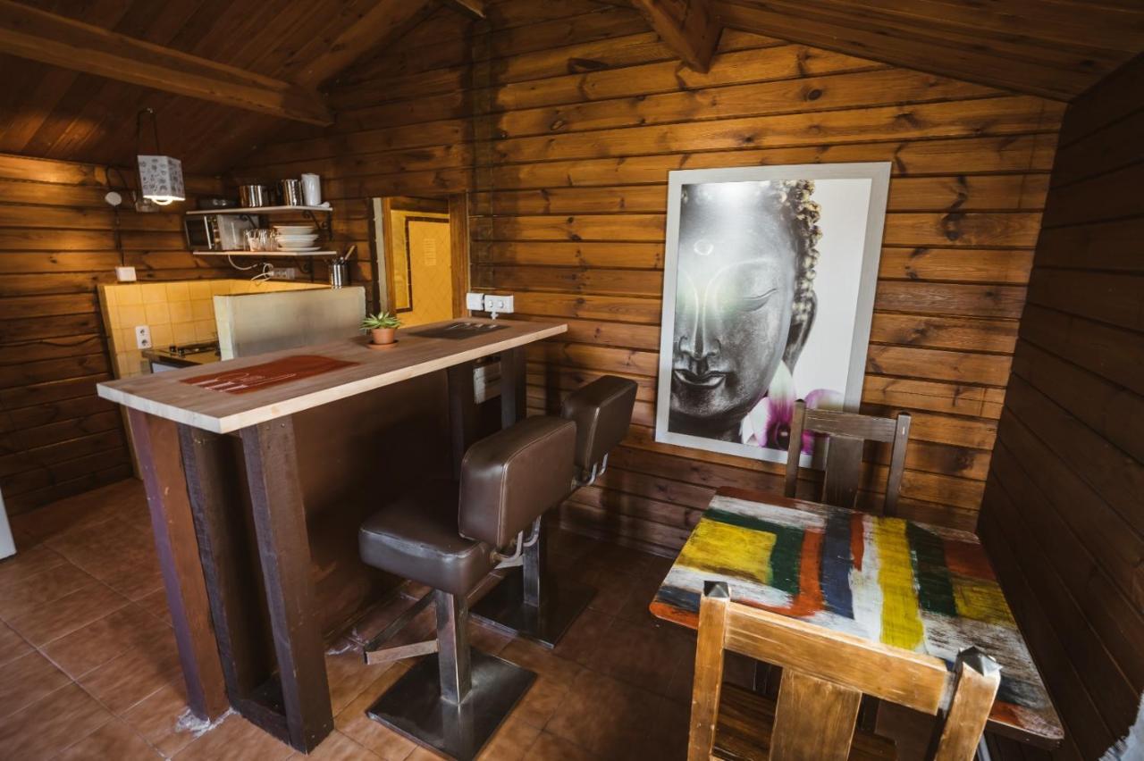 Fuente Del Lobo Glamping & Bungalows - Adults Only Pinos Genil Luaran gambar