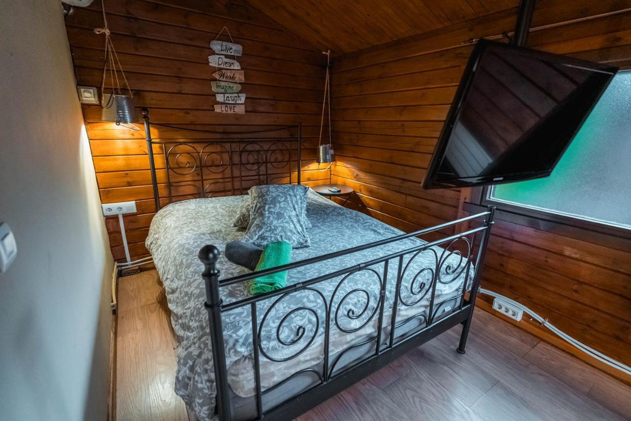 Fuente Del Lobo Glamping & Bungalows - Adults Only Pinos Genil Luaran gambar