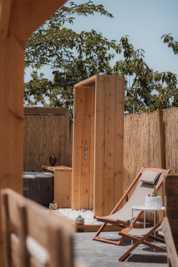 Fuente Del Lobo Glamping & Bungalows - Adults Only Pinos Genil Luaran gambar
