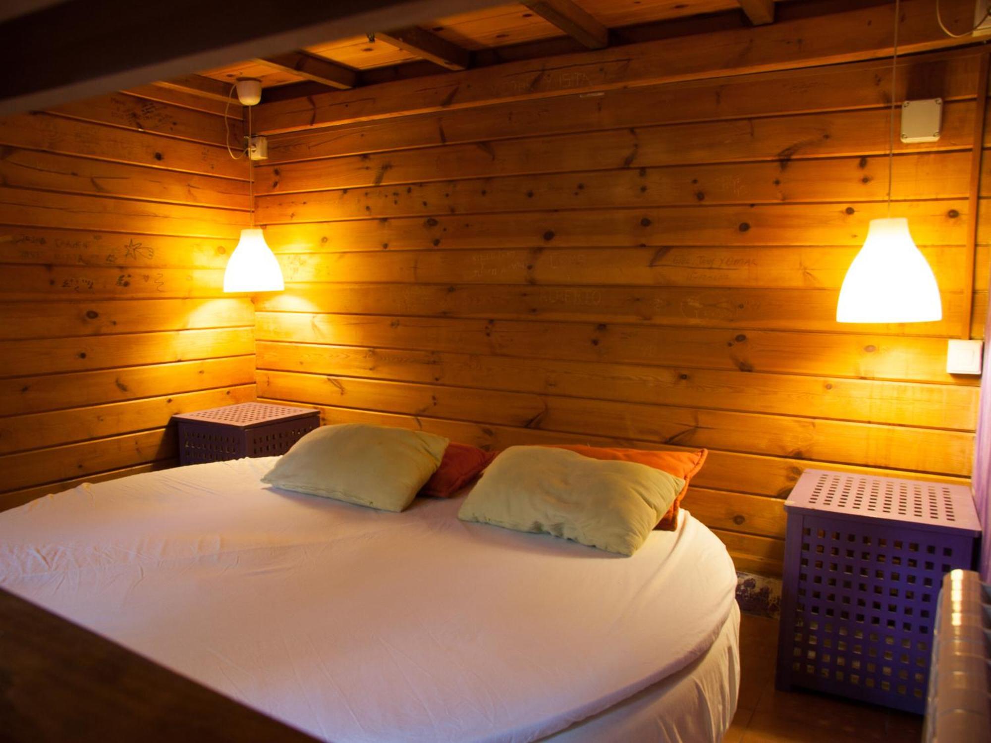 Fuente Del Lobo Glamping & Bungalows - Adults Only Pinos Genil Bilik gambar