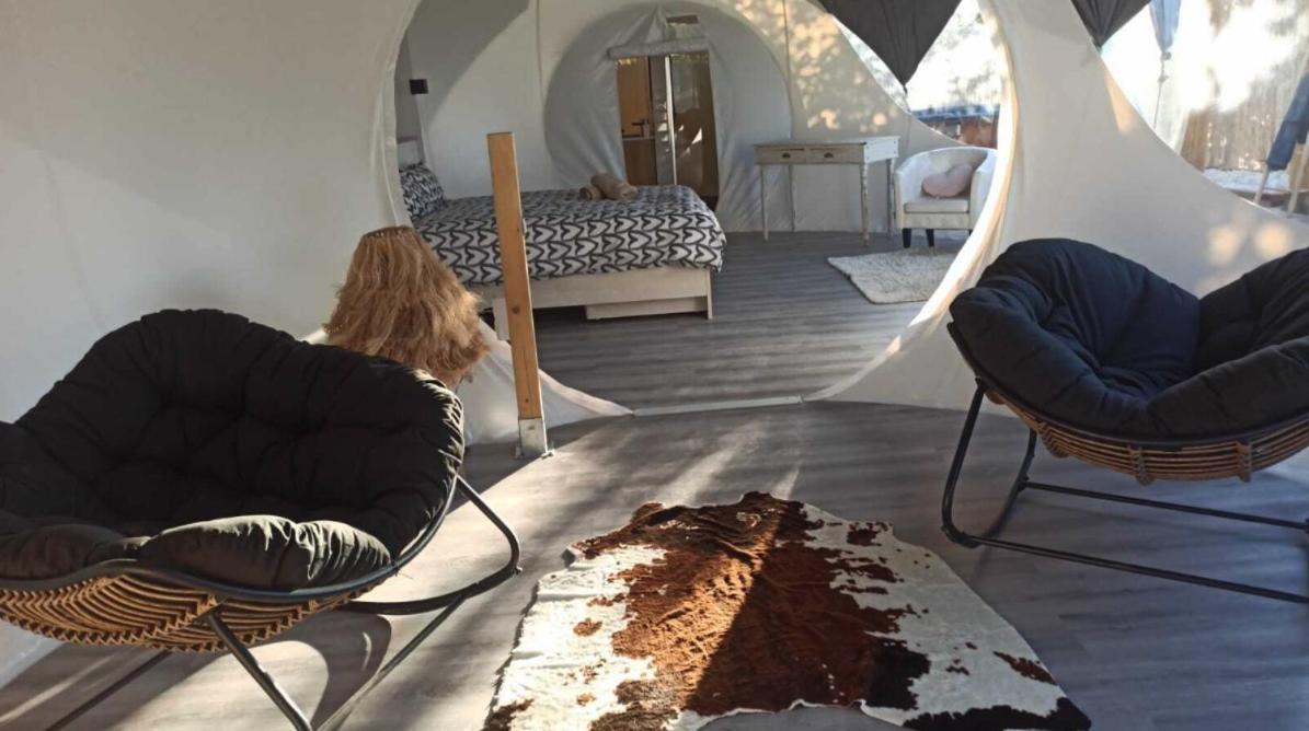 Fuente Del Lobo Glamping & Bungalows - Adults Only Pinos Genil Luaran gambar