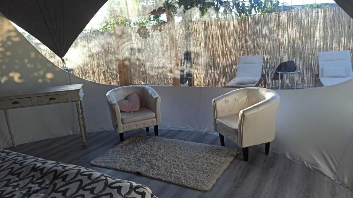 Fuente Del Lobo Glamping & Bungalows - Adults Only Pinos Genil Luaran gambar
